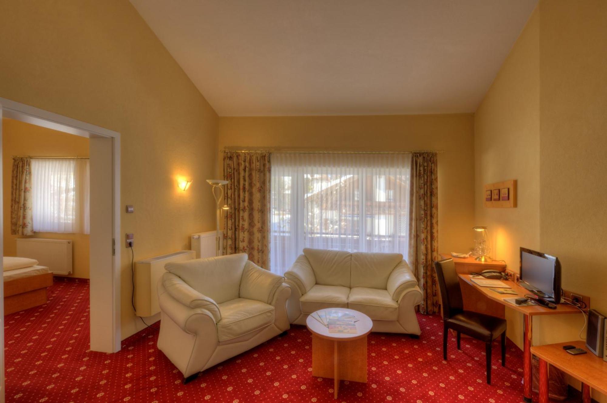Koenigshof Hotel Resort 오버스타우펜 외부 사진