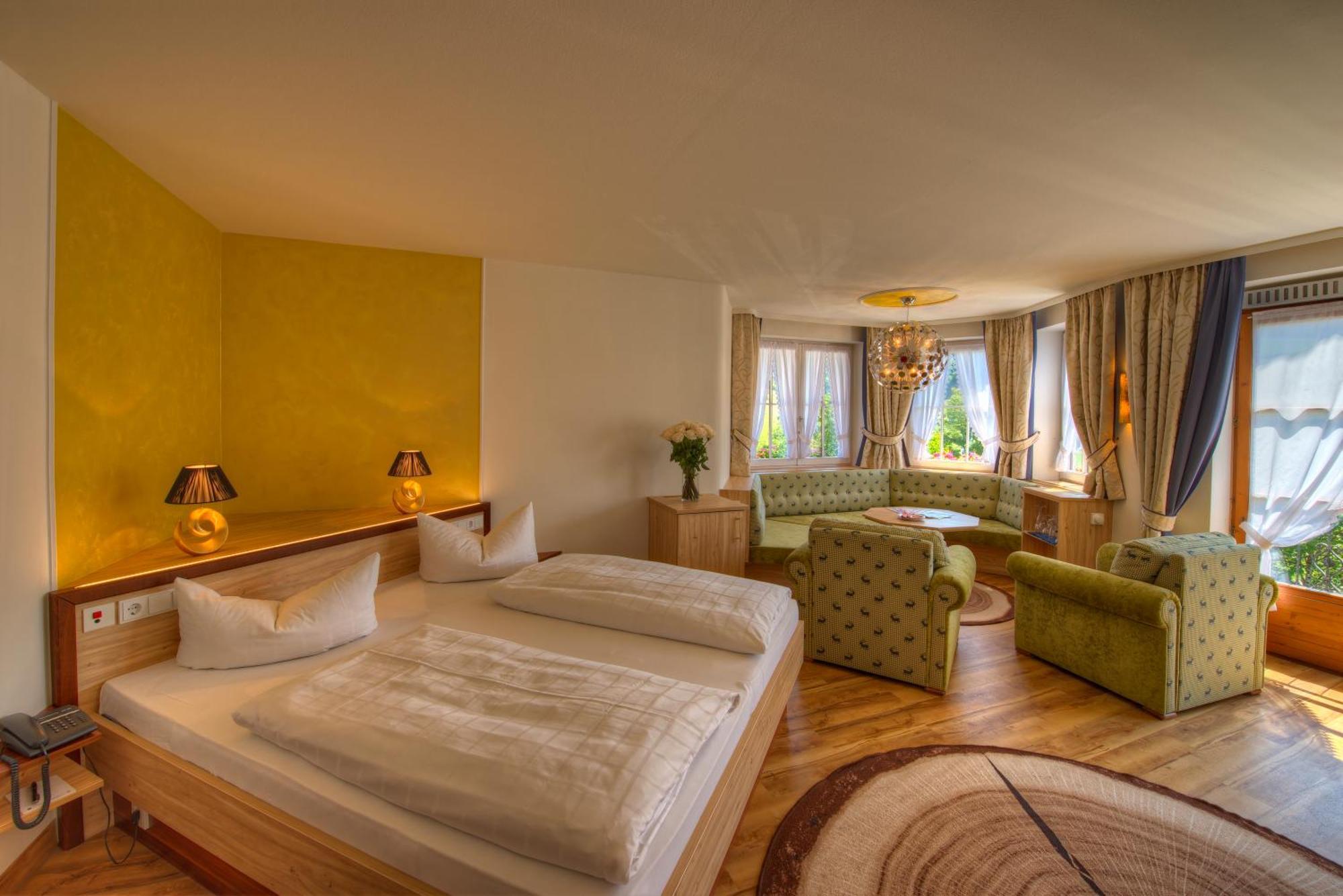 Koenigshof Hotel Resort 오버스타우펜 외부 사진