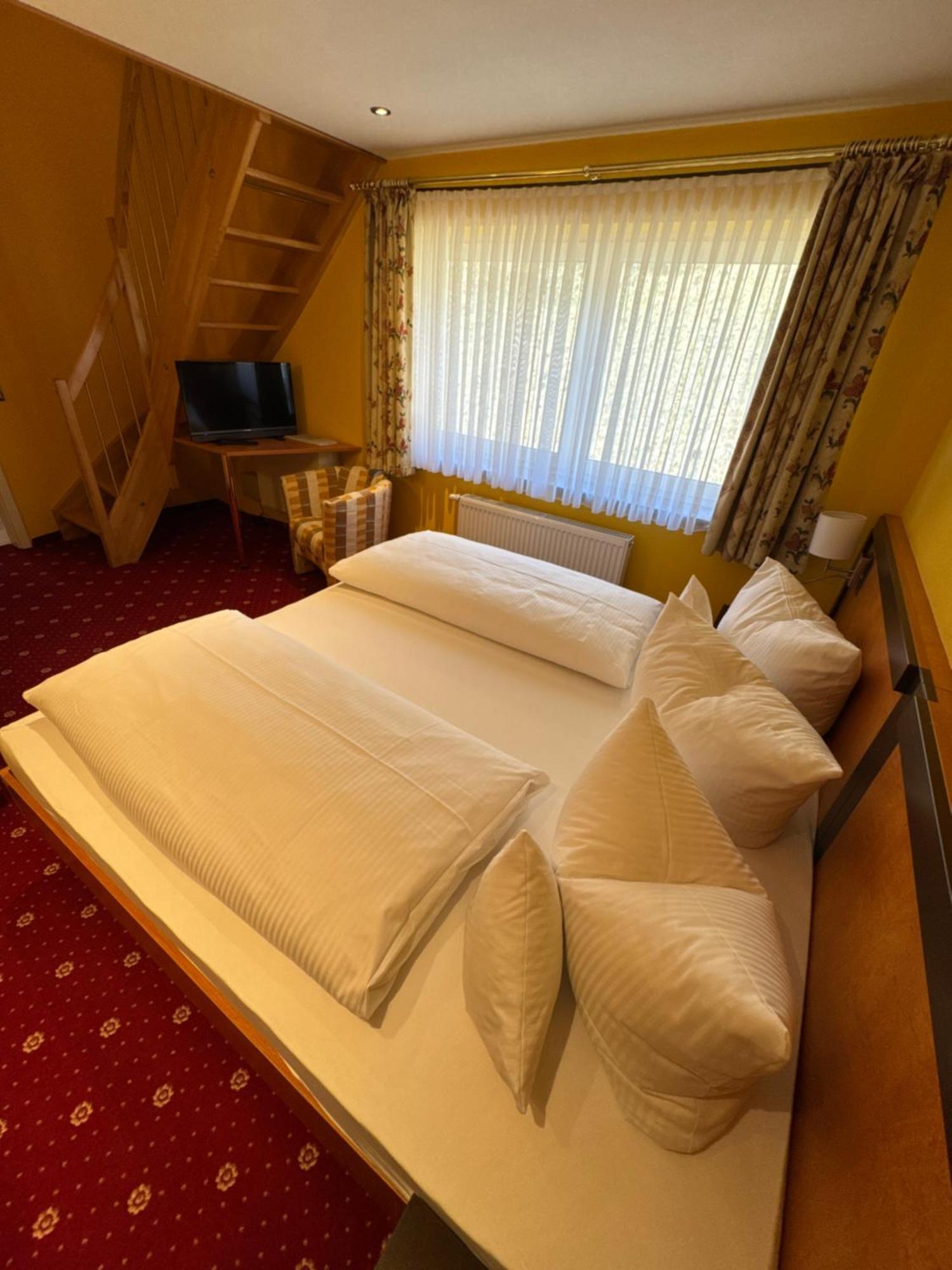 Koenigshof Hotel Resort 오버스타우펜 외부 사진